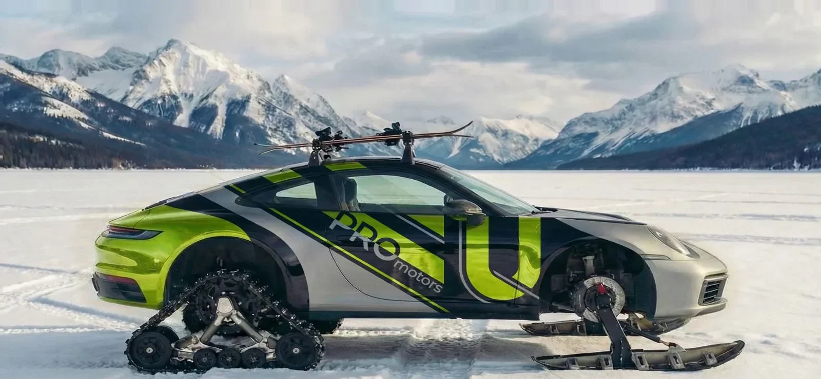 Concept: randare AI a Porsche-ului pe schiuri